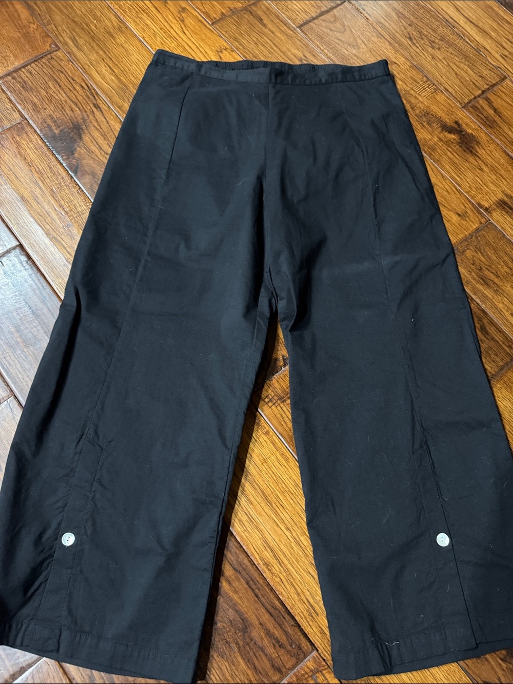 Women's Black Wide-Leg Pull-On Crop Pants